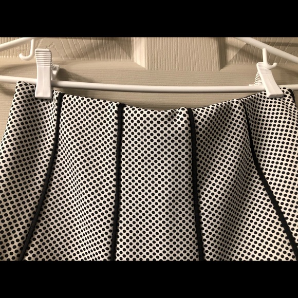 Ricki’s Skirt - Picture 4 of 4